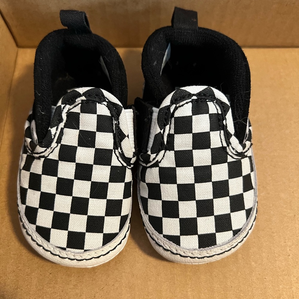 Size 2c Checkerboard baby Vans softbottons